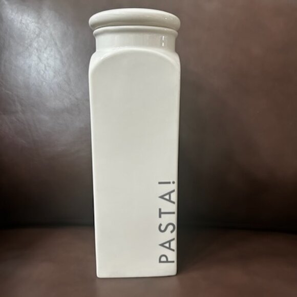 Vintage Large Ceramic Pasta Canister From Claire Wilson's "Point Claire" Country - Picture 5 of 10